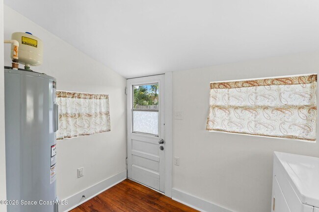 Building Photo - 1804 Tangerine St