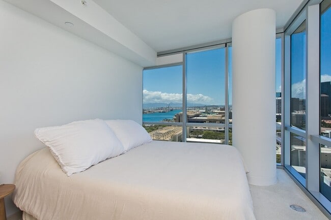Building Photo - Modern 1-Bedroom Condo in Kakaako – 20th F...
