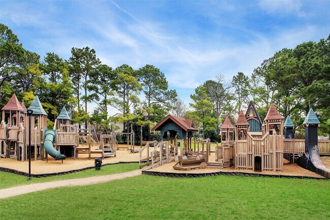 Building Photo - 516 Heights Blvd