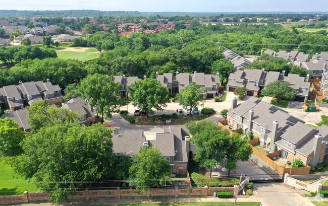 Aerial Photo - Waterchase Gardens