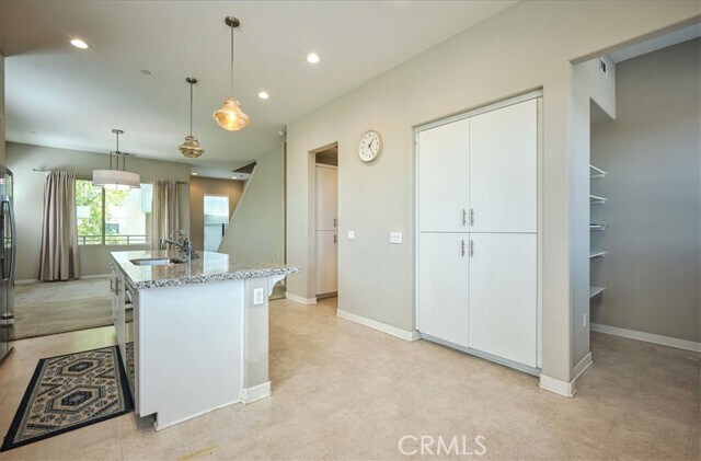 Building Photo - 661 Sawyer Pl