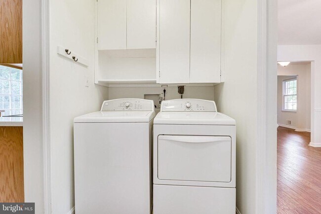 Building Photo - 4809 Tabard Pl