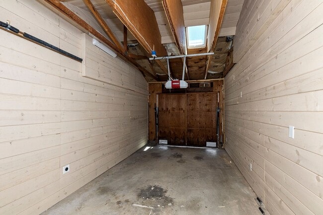 Building Photo - Charming 2BR Home in 55+ Oceanside Community with Solar & In-Unit Laundry