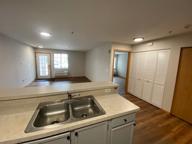 Building Photo - 126 Bertram Dr