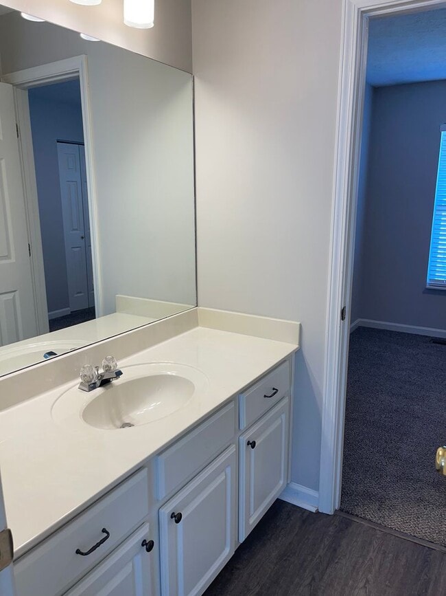 Building Photo - 3 Bed 2.5 Bath Nashville Opry Mills Area FOR LEASE