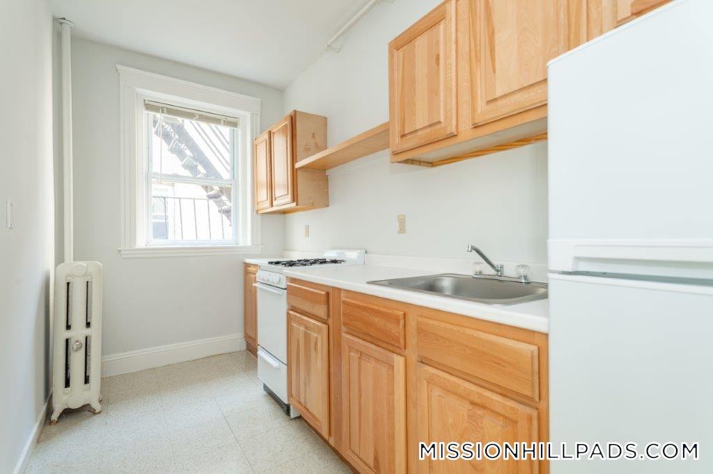 Building Photo - 49 Worthington St