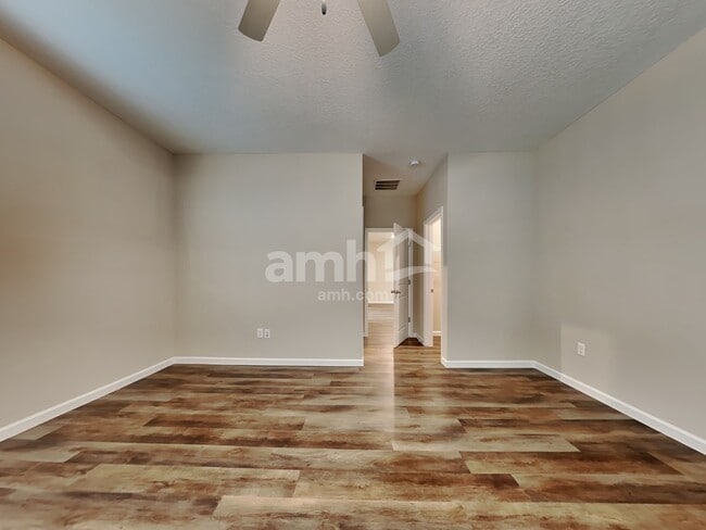 Building Photo - 192 Spruce Pt