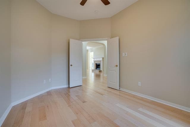 Building Photo - 2724 Lakehollow Ln