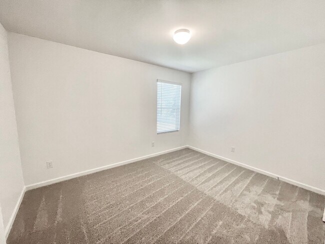 Building Photo - 3 Bedroom paired home with 2 car garage minutes from shopping and  I-85 - AVAILABLE NOW