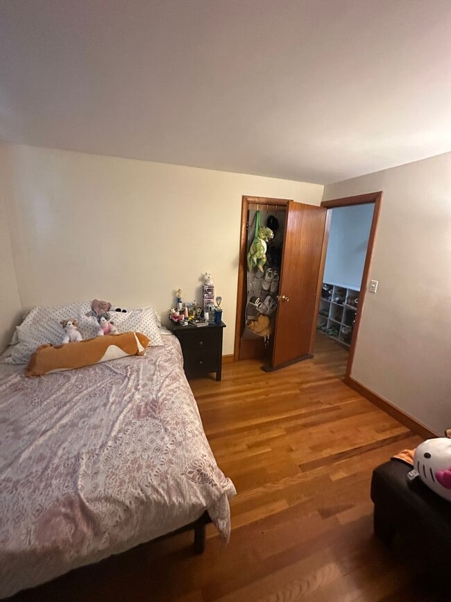 Building Photo - 28 Olcott St