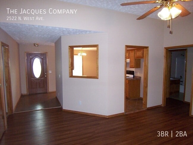 Building Photo - 2522 N West Ave