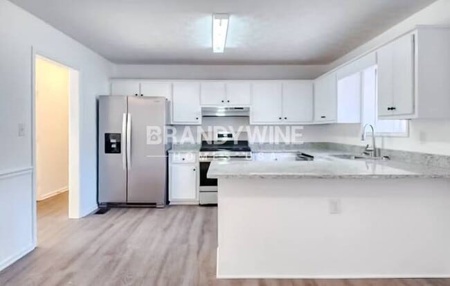 Building Photo - 431 Churchill Ct