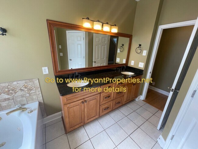 Building Photo - Nashville - Bellevue Area - 4 Bedrooms