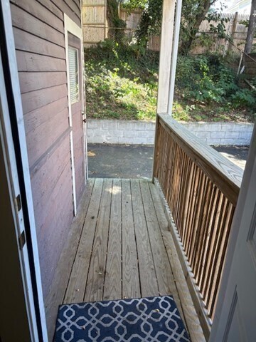 Building Photo - 52 Harvest St