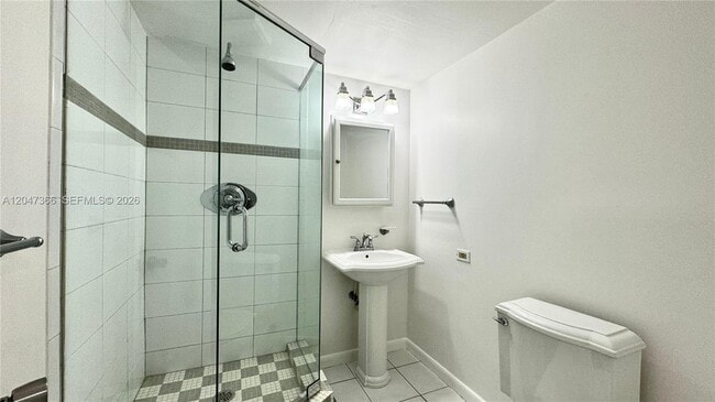 Building Photo - 130 S Shore Dr