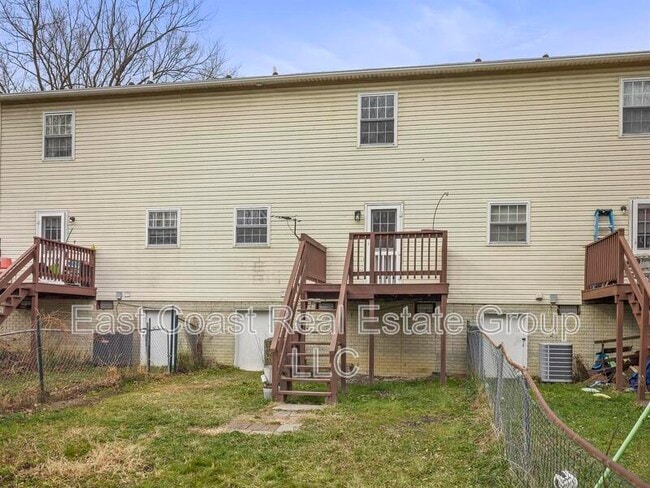 Building Photo - 45 Bruce Dr