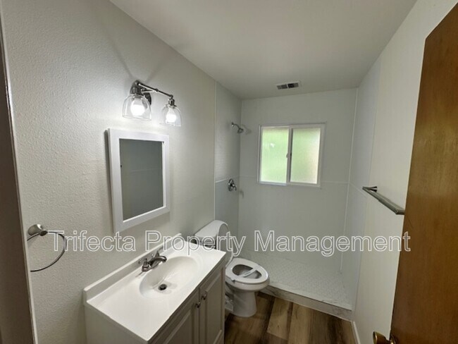 Building Photo - 1113 Alford St