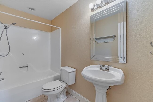 Building Photo - 811 S Riviera Dr
