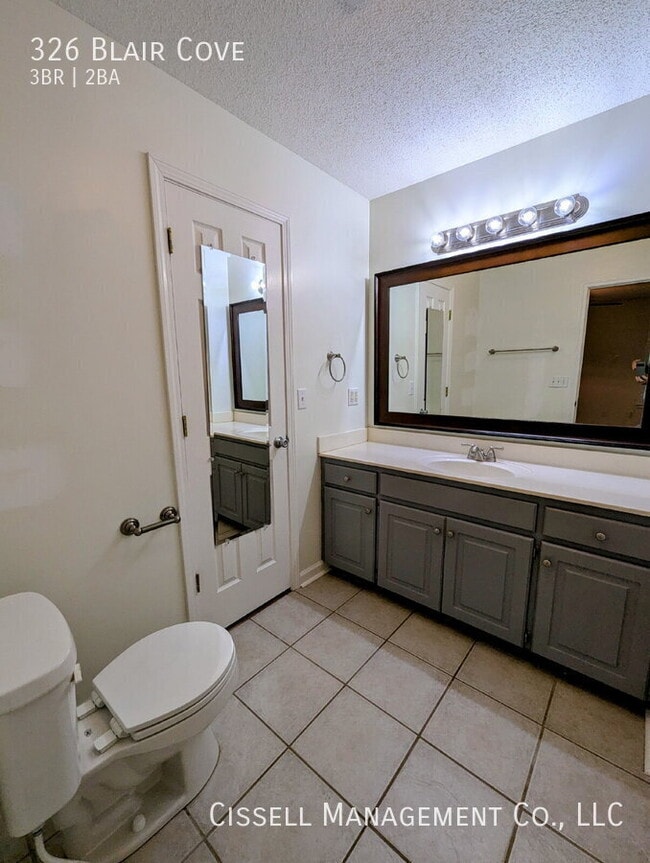 Building Photo - 326 Blair Cove