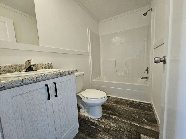 Building Photo - 16830 Oak Leaf Ct