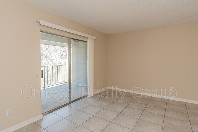 Building Photo - 1600 14th Ave E