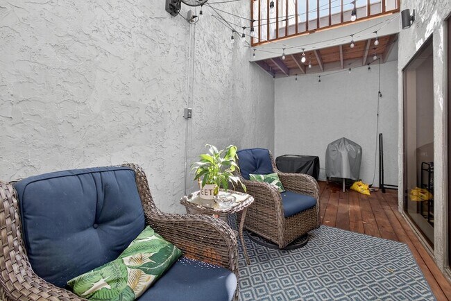 Building Photo - 6019 Winsome Ln