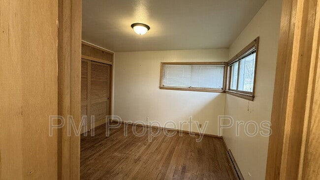 Building Photo - 8520 W Arden Pl