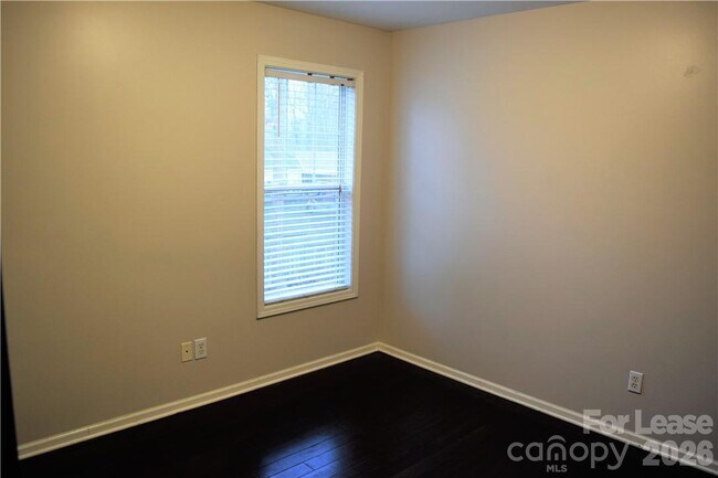 Building Photo - 21345 Aftonshire Dr