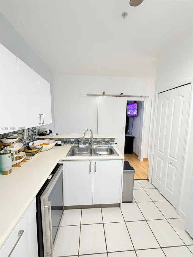 Building Photo - 4435 SW 160th Ave