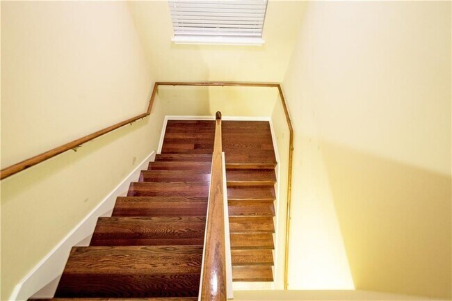 Building Photo - 305 Arrowhead Trail