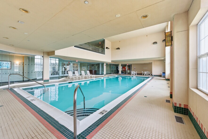 Building Photo - 763 Spring Lake Dr