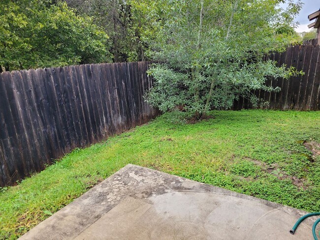 Building Photo - Luxury Duplex Home in Kyle, TX