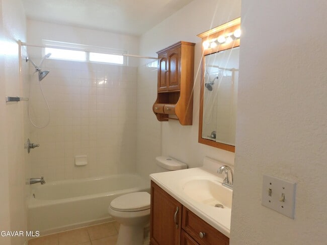 Building Photo - 9236 Bay