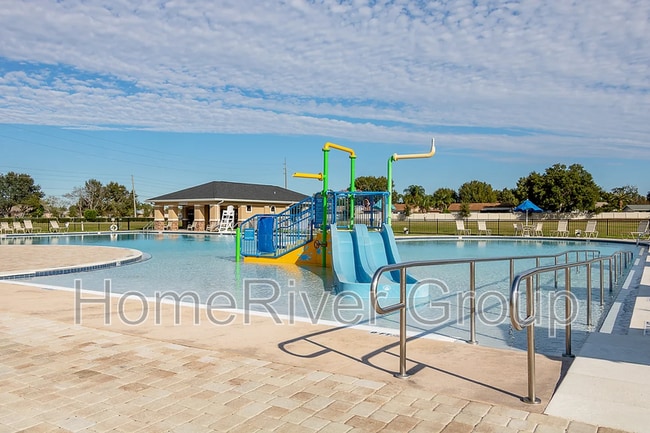 Building Photo - 310 Dundee Dr