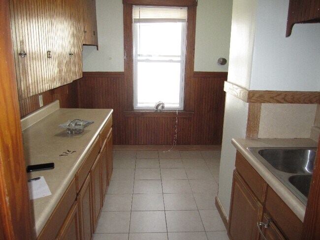 Building Photo - 216 Ingleside Ave