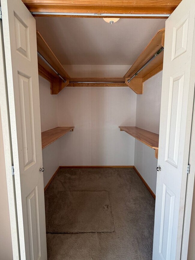 Building Photo - 460 Palmetto Dr