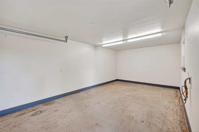 Building Photo - 7623 McHenry St