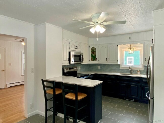 Building Photo - 42 Amity Rd