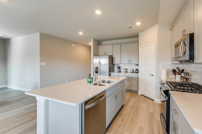 Building Photo - 723 Williams Wy