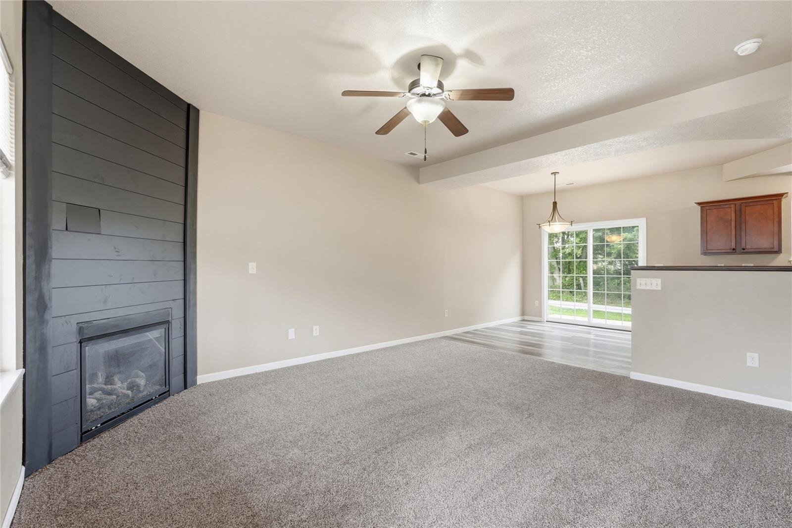 Building Photo - 1694 Burr Dr