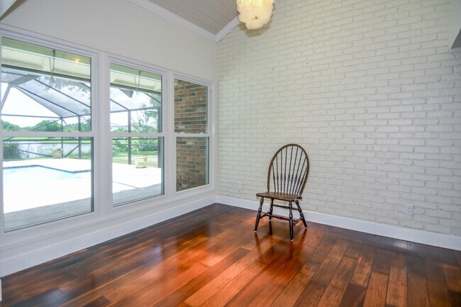 Building Photo - 3301 Embassy Dr