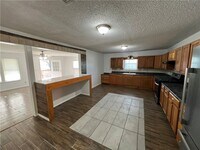 Building Photo - 851 S Jersey St