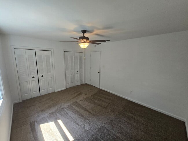 Building Photo - 6540 Commons Dr