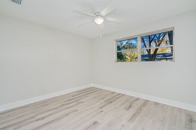 Building Photo - Stunning Remodeled 3-Bedroom Home in Prime...