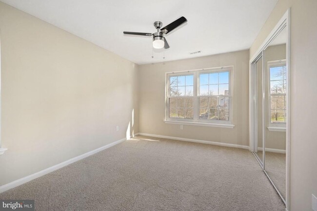 Building Photo - 1601 Carriage House Terrace
