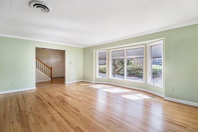 Building Photo - 6760 Orinoco Cir