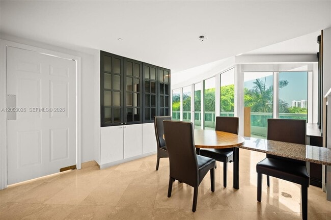 Building Photo - 1643 Brickell Ave