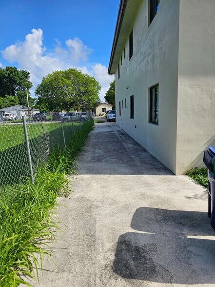 Building Photo - 10455 SW 179th St