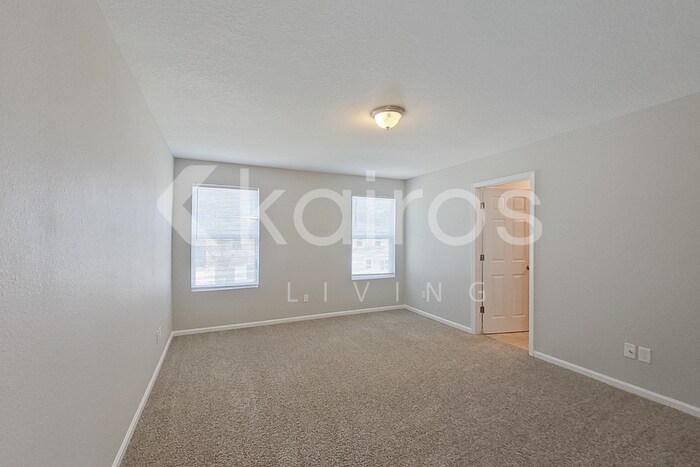 Building Photo - 1305 Mull St