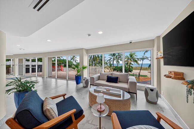 Building Photo - 710 N Ocean Blvd